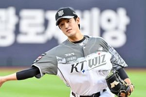 '0.5G차 초접전' 3연전 첫날 승자는 KT! 고영표 'KKKKKK' 쾌투→김현수 韓 3호 대기록 고지