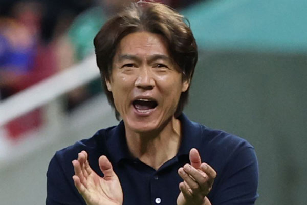 홍명보 감독 포기하지 말자고 했다, 그리고 원 팀이 되자고 했다…선수들이 둘 다 철저히 지켜줬다, 승리 축하한다