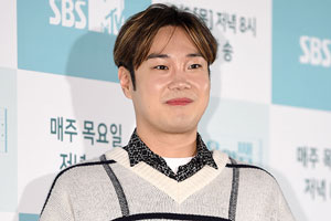 '강제추행 법적 공방' 유재환, 활동명 바꾸고 밴드 결성…음악 활동 재개