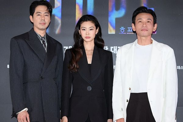 '호프', 제헌절 하루 59만명 봤다…개봉 3일만 '120만' 돌파