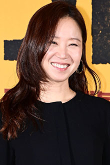 공효진, 올 블랙도 우아하게…역시 연예계 대표 패셔니스타