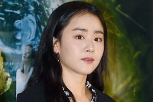 문근영, 결혼 발표…7살 연상 배우와 백년가약 우려보단 축하 부탁