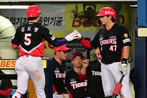'타선 폭발' KIA 웃었다! 1회 6득점+김도영 쐐기포→삼성 9-4 제압…시라카와 시즌 3승