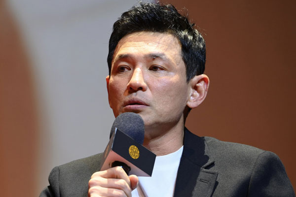 황정민, '사생활 논란' 법적 대응에도 남은 의문…사진·음성 진위엔 '침묵'