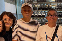 '시각장애 4급' 송승환, 지팡이 짚고 전한 근황