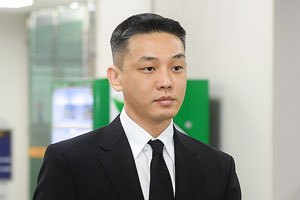 '마약 집유' 유아인, '50억 계약설' GD 소속사 아닌 빌리언스로…3년 만 복귀 본격화