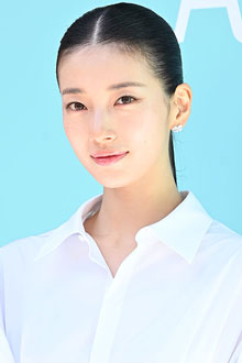 수지, '도리화가' 소환 미모... 얼굴 자신감으로 완성한 올백 헤어