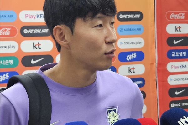김민재 축구화 패대기+작심 발언→손흥민 응답했다…민재 이해한다, 완벽에 희생 필요
