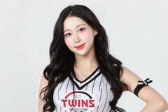 치어리더 진수화, 가느다란 끈 비키니 '아찔'…전신샷 대방출