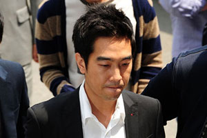 고영욱, 유재석 또 저격…16년 매니저 안 챙기고 미담 전해질 곳만 한우 선물?