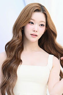 빌리 츠키, 만화 찢고 나온 비주얼로 시선 집중!