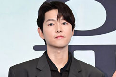 송중기, 전처 송혜교 이름 듣고 표정 굳었다…팬들 무례한 발언 '눈살'