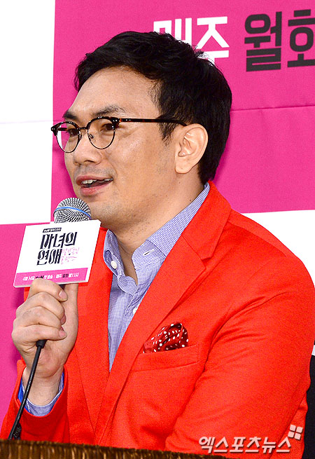 이정효 감독이 코믹극에 대한 부담감을 토로했다. 권태완 기자