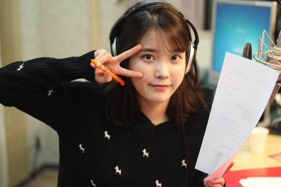 아이유가 'FM 음악도시' 일일 DJ를 무사히 마쳤다. ⓒ MBC