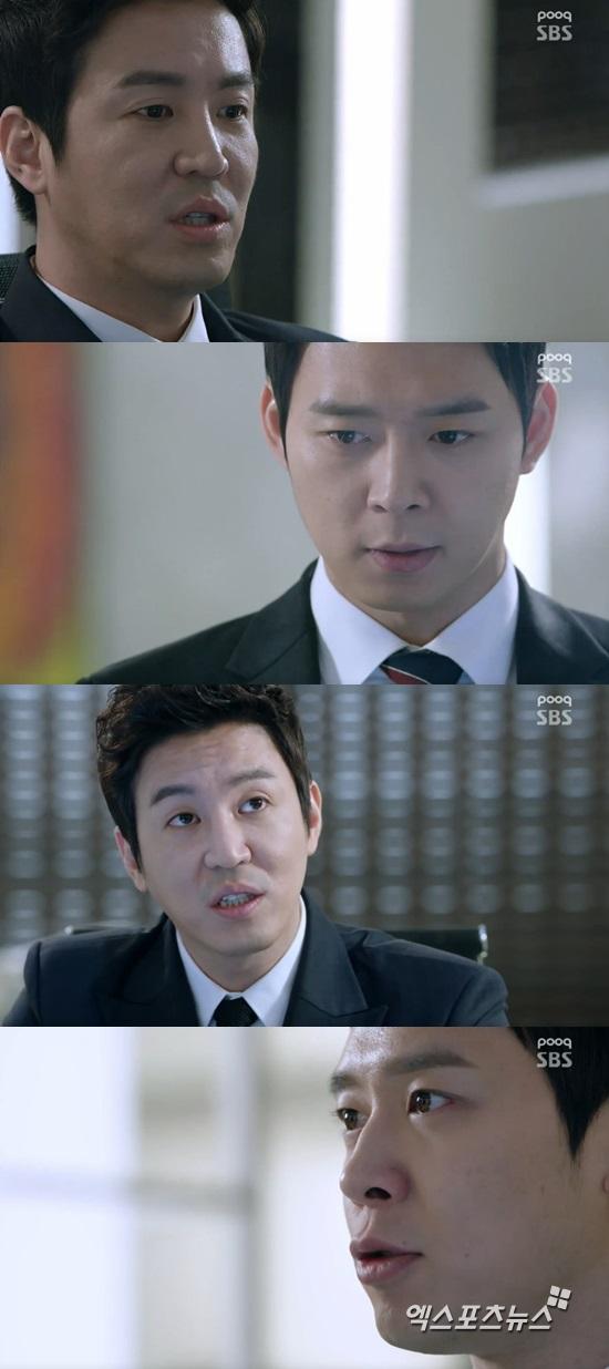  '쓰리데이즈' 최원영이 박유천에게 은밀한 거래를 제안했다 ⓒ SBS '쓰리데이즈' 방송화면