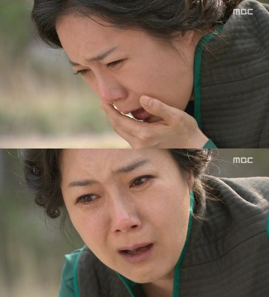 '왔다 장보리' 양미경이 임신 사실을 알았다. ⓒ MBC '왔다 장보리' 방송화면