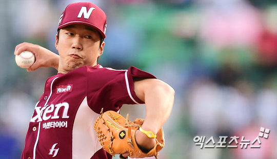 넥센 문성현이 1일 잠실 두산전에 선발 등판해 6이닝 무실점으로 호투했다. 넥센은 문성현의 활약을 앞세워 2-1로 승리했다. ⓒ 잠실 권혁재 기자
