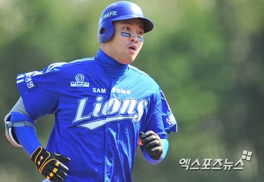 시즌 5호 홈런을 쐐기포로 장식한 채태인 ⓒ 엑스포츠뉴스DB