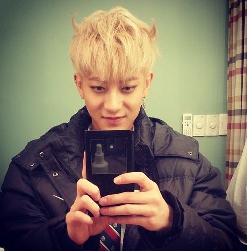 엑소 타오가 깜찍한 악마 셀카를 공개했다. ⓒ 타오 인스타그램