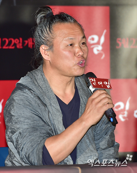 김기덕 감독이 영화 '일대일' 2차 판권 출시 계획을 공개했다. 엑스포츠뉴스DB