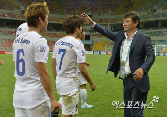 한국 21세 이하 대표팀이 툴롱컵 조별리그 마지막 경기에서 잉글랜드와 무승부를 거뒀다. ⓒ 대한축구협회 제공