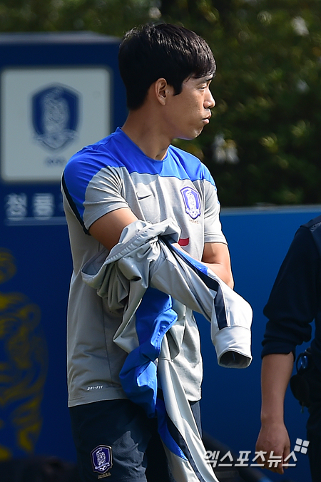  12일 오전 경기도 파주시 탄현면 파주 국가대표 트레이닝 센터(NFC)에 서 열린 대한민국 축구대표팀 훈련에 참석한 박주영이 러닝준비를 하고 있다. ⓒ 엑스포츠뉴스DB