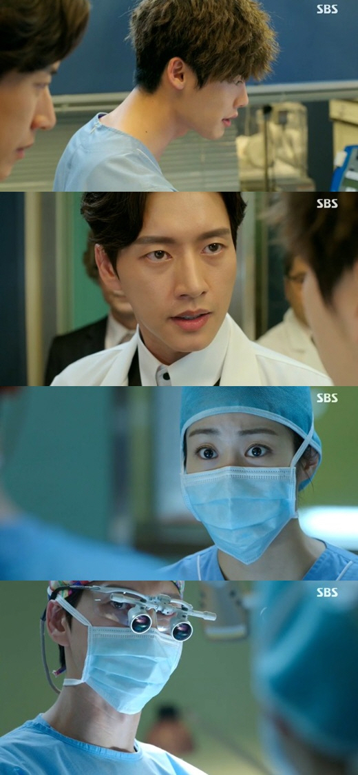 '닥터 이방인' 이종석이 박해진과 수술 대결에서 승리했다. ⓒ SBS 방송화면