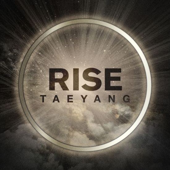 태양의 정규 2집 'RISE'에는 타이틀곡 '눈,코,입'을 비롯해 총 9곡이 수록됐다. ⓒ YG