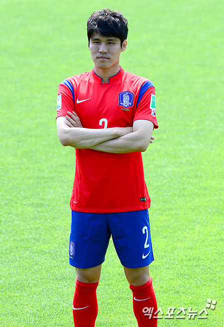 21일 오후 경기도 파주 국가대표 축구 트레이닝센터에서 열린 '2014 브라질 월드컵' 대한민국 축구대표팀 포토데이 행사에 김창수가 포즈를 취했다. ⓒ 엑스포츠뉴스DB