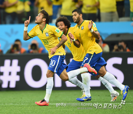네이마르의 두 골을 앞세운 브라질이 크로아티아에 3-1 역전승을 거뒀다. ⓒ Gettyimages/멀티비츠