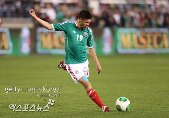 멕시코 축구대표팀 미구엘 아레라 감독이 멕시코 팀의 목표로 '우승'을 내걸었다. 사진은 브라질월드컵 무대를 밟게 된 오리베 페랄타 ⓒ Gettyimages/멀티비츠