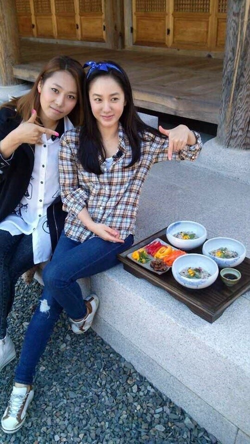 배우 박주미의 '식사하셨어요'촬영 인증샷이 공개됐다. ⓒ 박주미 트위터