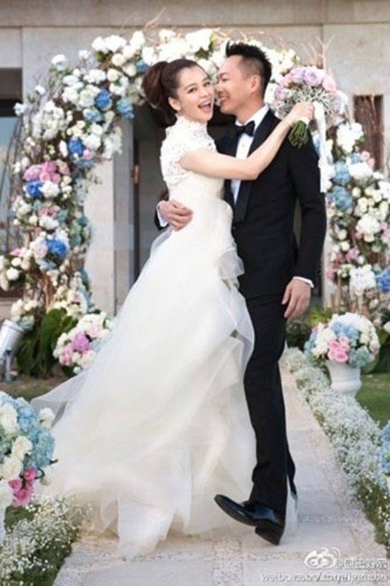 대만배우 비비안수가 지난 29일 결혼식을 올렸다. ⓒ 왕리홍 웨이보