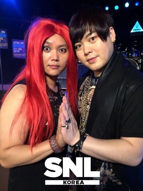 'SNL 코리아' 문희준과 김민교의 인증샷이 공개됐다. ⓒ SNL 코리아 페이스북