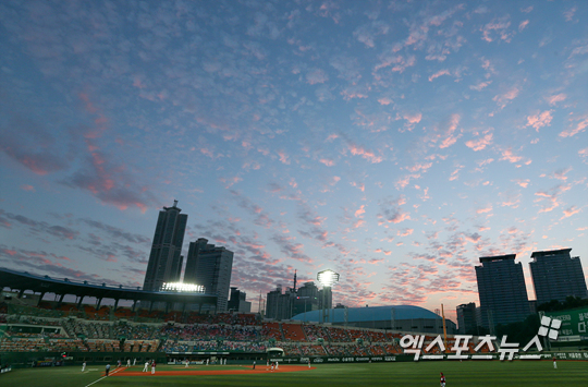 목동구장 ⓒ 엑스포츠뉴스DB]