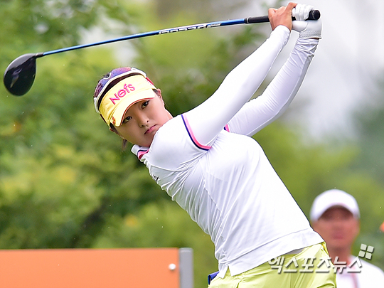 고진영이 KLPGA '넵스 마스터피스 2014 최종 4라운드에서 티샷을 하고 있다 ⓒ 엑스포츠뉴스 권혁재 기자