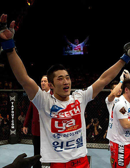 스턴건 김동현이 23일 열린 UFC Fight Night MACAO에서 타이론 우들리와의 웰터급 매치에서 아쉬운 패배를 당했다.ⓒ 엑스포츠뉴스