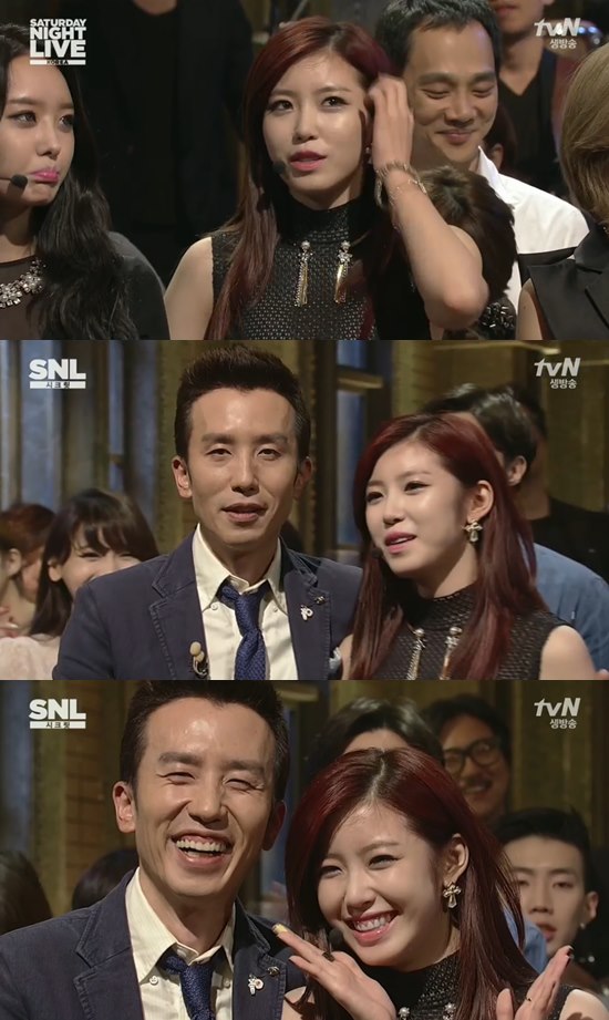 'SNL 코리아' 전효성이 잇몸미소를 뽐냈다. ⓒ tvN 방송화면