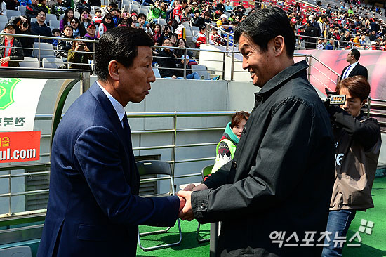 최강희 감독과 최용수 감독 ⓒ 엑스포츠뉴스