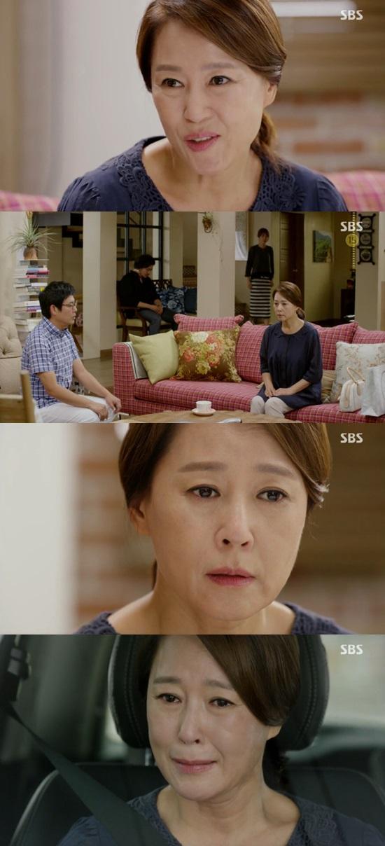 '괜찮아 사랑이야'  성동일이 차화연을 설득했다. ⓒ SBS '괜찮아 사랑이야' 방송화면