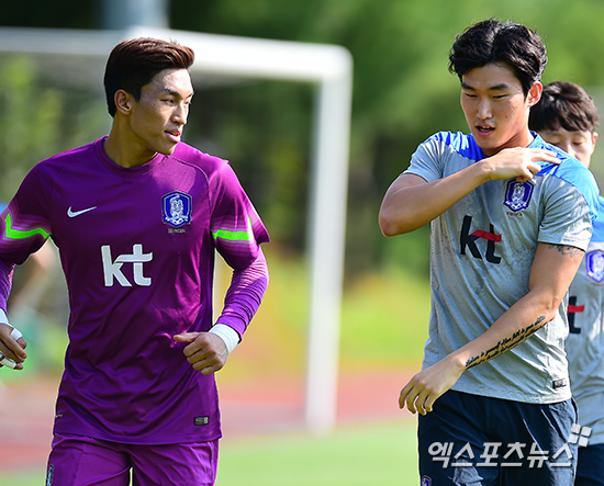 이광종 감독이 이끄는 아시안게임 축구대표팀의 수문장 김승규가 10일 열린 UAE와의 평가전에서 어이없는 실수로 실점해 아쉬움을 남겼다. 사진은 아시안게임 대표팀 소집 당시의 김승규 ⓒ 엑스포츠뉴스