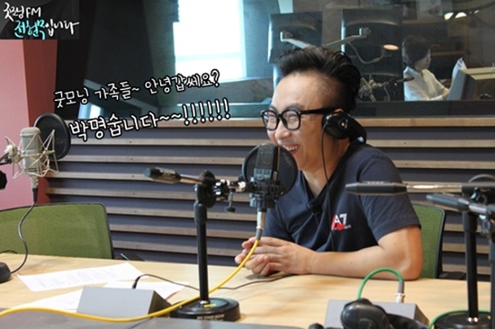 개그맨 박명수가 '무한도전' 라디오스타 특집으로 11일 방송된 MBC FM4U '굿모닝FM 박명수입니다'의 DJ로 나섰다. ⓒ MBC