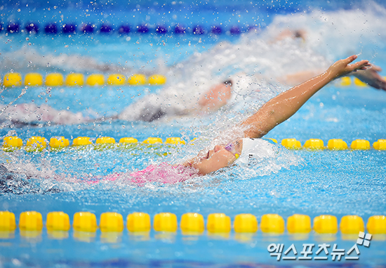 이다린이 여자 배영 100m 결선에 진출했다. ⓒ 엑스포츠뉴스 김한준 기자