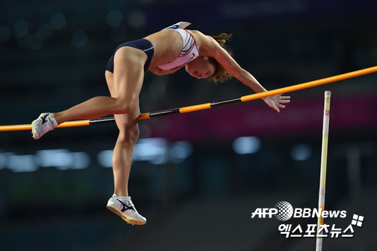 최예은이 장대높이뛰기 결승전에 나섰다 ⓒ AFPnews