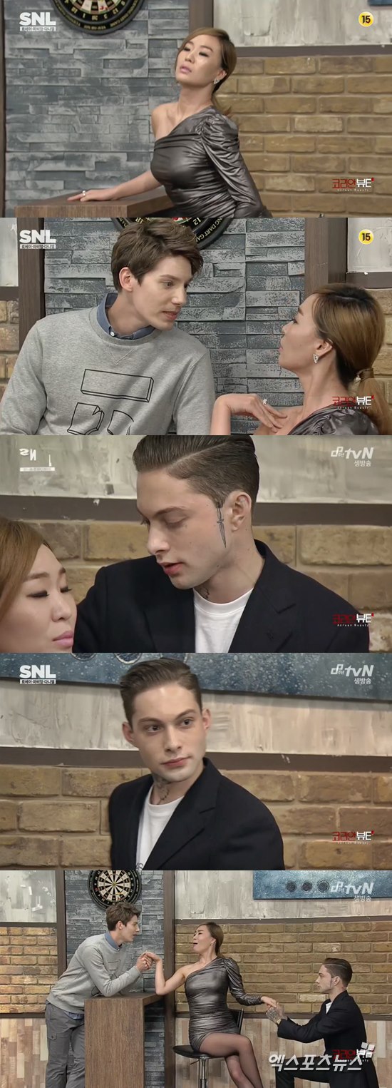 'SNL 코리아' 정주리의 매력에 다니엘과 파비앙이 푹빠졌다. ⓒ tvN 방송화면