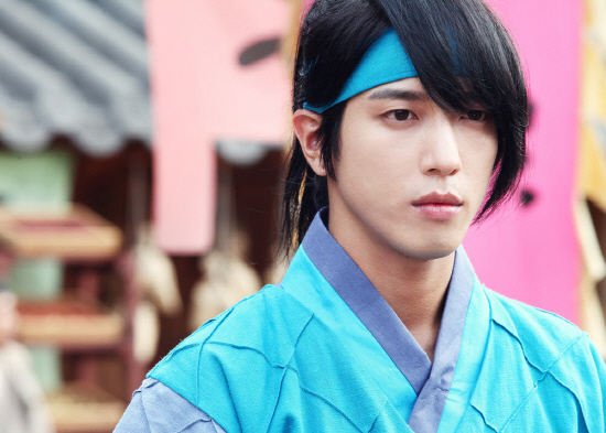 '삼총사' 정용화 ⓒ FNC엔터