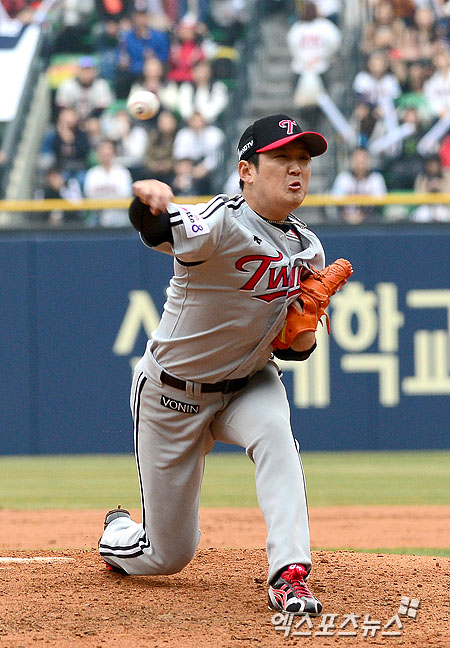 2014시즌 개막전 선발로 나섰던 김선우 ⓒ 엑스포츠뉴스DB