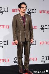 스티븐 연 '훤칠한 비주얼'[포토]