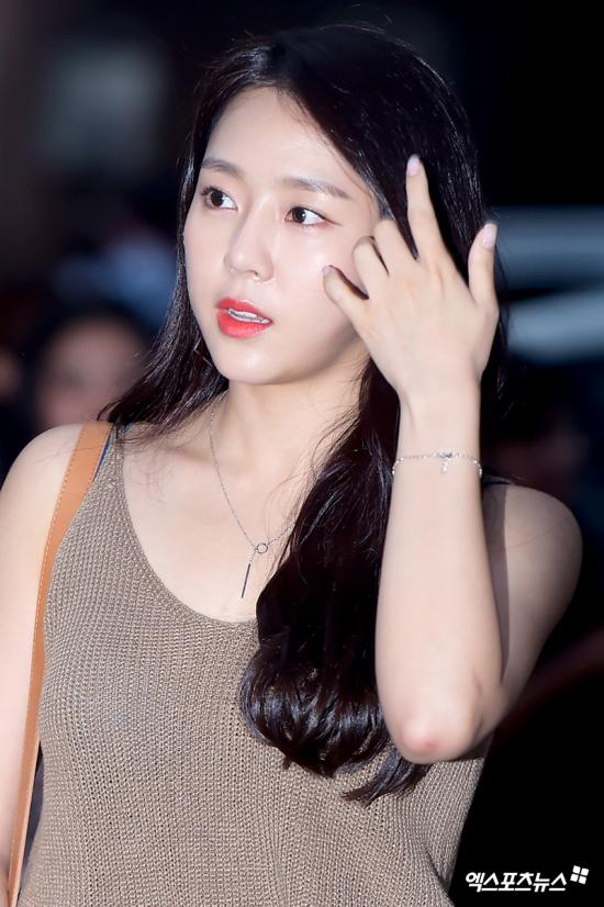 예원 엑's HD포토] 예원 '청순한 머리넘김'