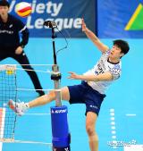 나경복 '중심을 잃어도 때린다'[포토]